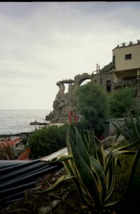 108_8thumb.jpg (10230 bytes)