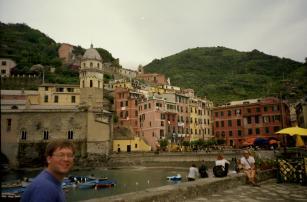 112_12thumb.jpg (12979 bytes)