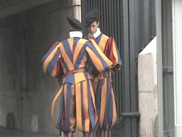 VATICAN GUARDSthumb.jpg (8816 bytes)